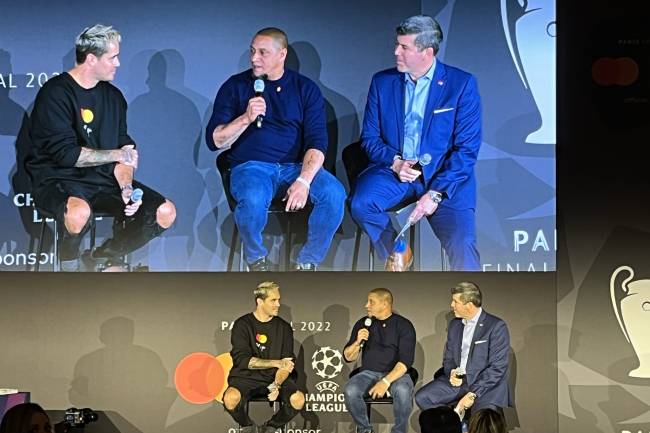 Mastercard activó su patrocinio en UEFA Champions League junto a Roberto Carlos, Luis Figo y José Manuel Pinto