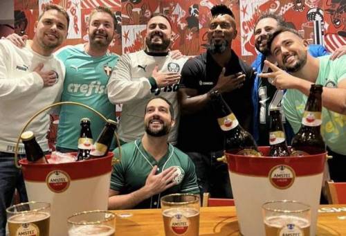 Amstel activa su patrocinio con CONMEBOL Libertadores junto a la Leyenda CONMEBOL Ze Roberto