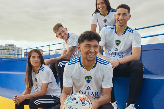 Adidas presenta la nueva camiseta suplente de Boca Juniors