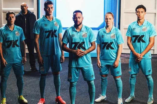 Santos FC's alternate jersey outsold home kit by 70%