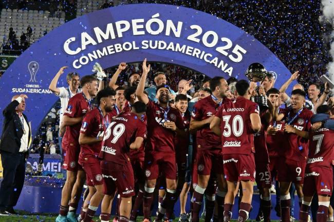 Lanús subasta todas las camisetas de la final de la CONMEBOL Sudamericana