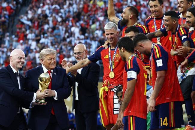 ¿Puede la FIFA privatizar las Copas del Mundo?