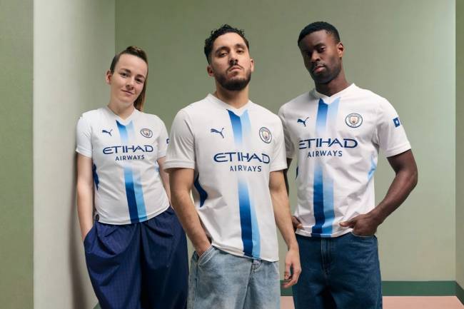 Manchester City presentó su nueva camiseta diseñada con IA