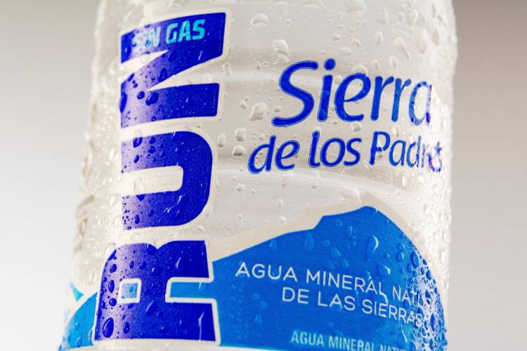 Sierra de los Padres, hidratador oficial de la Media Maratón New Balance