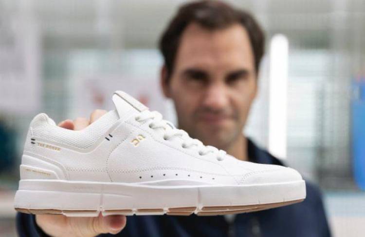 Roger Federer lanza su primera línea de zapatillas