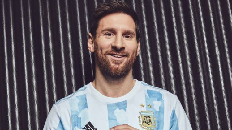 Adidas presentó la nueva camiseta de la Selección Argentina