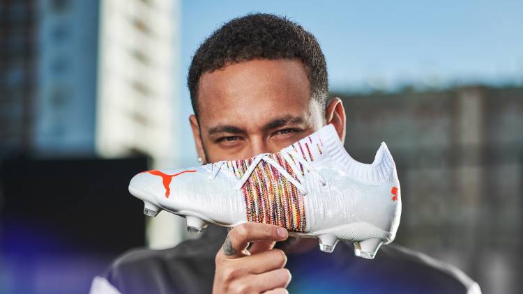 Neymar Jr. y Griezmann presentaron el nuevo pack de botines Puma