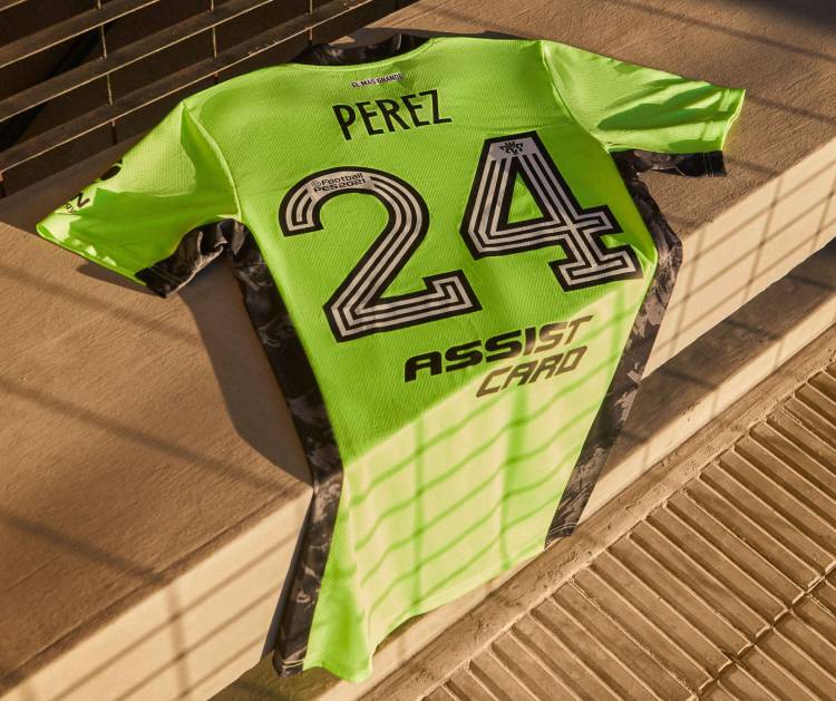 Adidas lanza a la venta el buzo utilizado por Enzo Perez