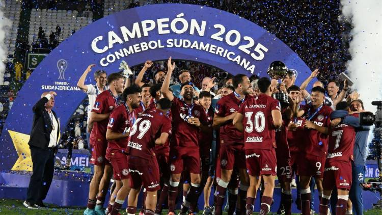 Lanús subasta todas las camisetas de la final de la CONMEBOL Sudamericana
