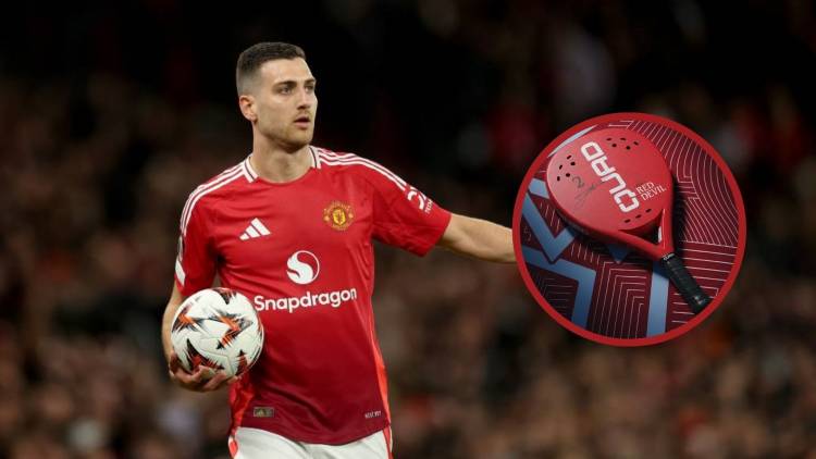 Manchester United player creates his own padel racket