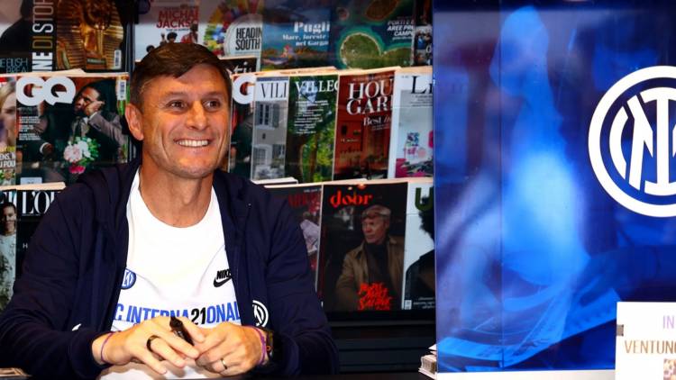 Javier Zanetti se convirtió en "canillita" de Inter de Milán