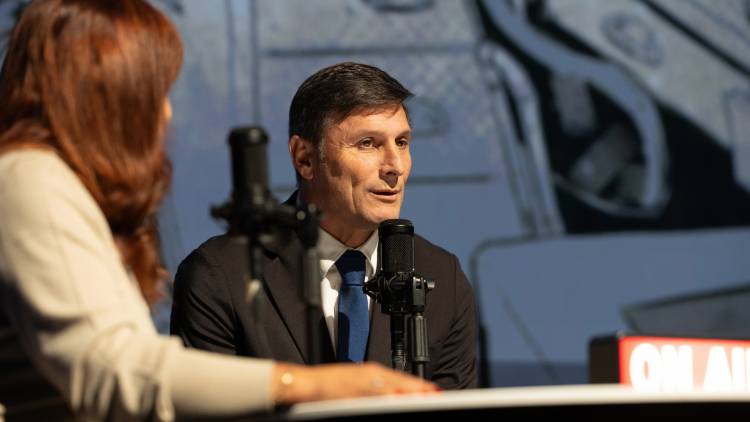Javier Zanetti se hizo presente en "Superhéroes del Desarrollo" del BID